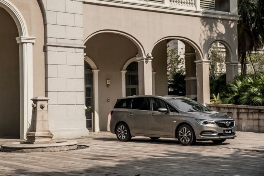 要空间只能选SUV？那是你没了解这台15万级居家MPV