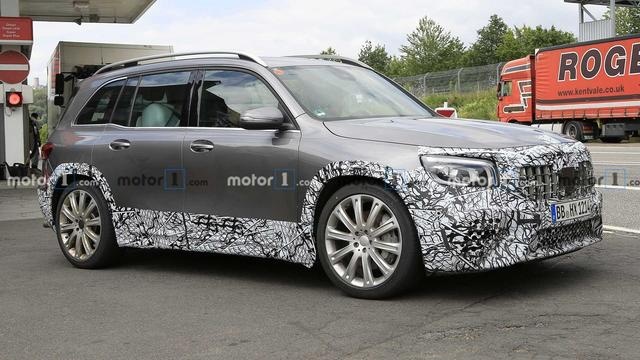将近400匹的小型SUV！！！奔驰AMG GLB45申报图曝