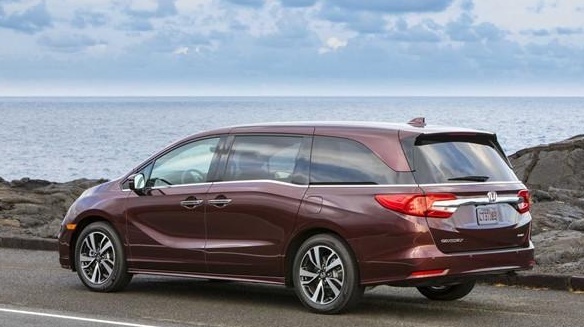 全新奥德赛，2.0T+10AT，兼具商务与家用，GL8有队友