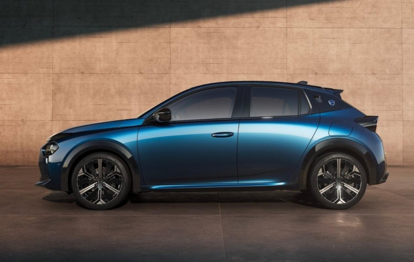 2025款蓝旗亚Ypsilon，品牌重返全球市场，意大利百年老牌
