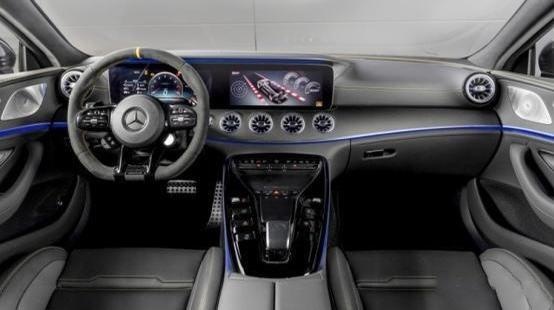 AMG GT63s刷新纽北四门房车圈速新纪录，它怎么做到的？