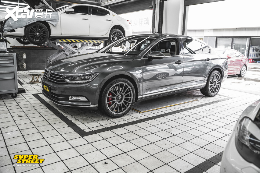 大众迈腾改装ozsuperturismolm轮毂