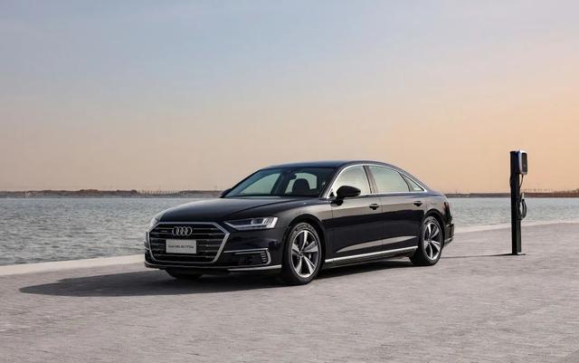 新奥迪A8L 60 TFSIe正式上市 售价108.88万元