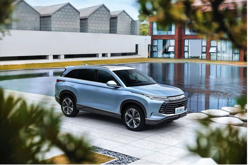 经济家用SUV，智己LS7和护卫舰07你选谁？