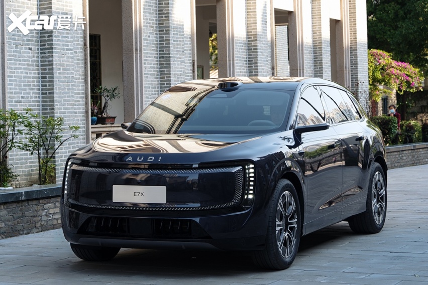 德系驾控遇见千年榕城 深度试驾“智慧性能旗舰SUV”奥迪E7X