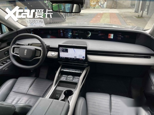 林肯航海家内饰设计：豪华与科技的完美结合