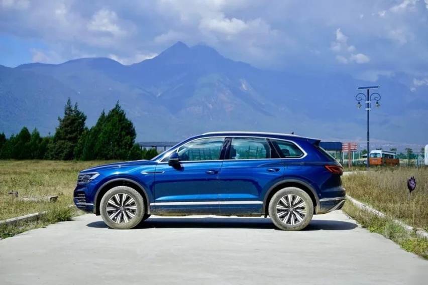 大众途锐eHYBRID：加速快过3.0T+更低价格，不香么