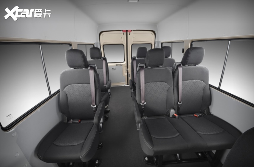 售10.99万元起，依维柯全新得意系列正式上市