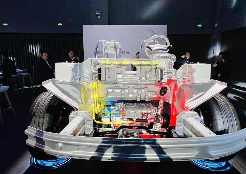 又一台爆款MPV？3-8座任意选，吉利LEVC L380有点意思