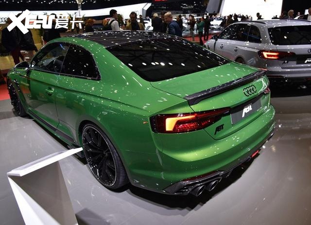 这才是最帅奥迪5系墨绿色车漆四出排气马力537匹