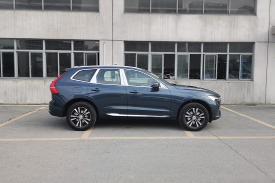 2023沃尔沃XC60正式上市 B4售价上调4000元