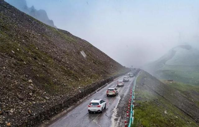 穿越独库公路,纵贯天山南北,新疆姑娘与瑞虎8的72小时