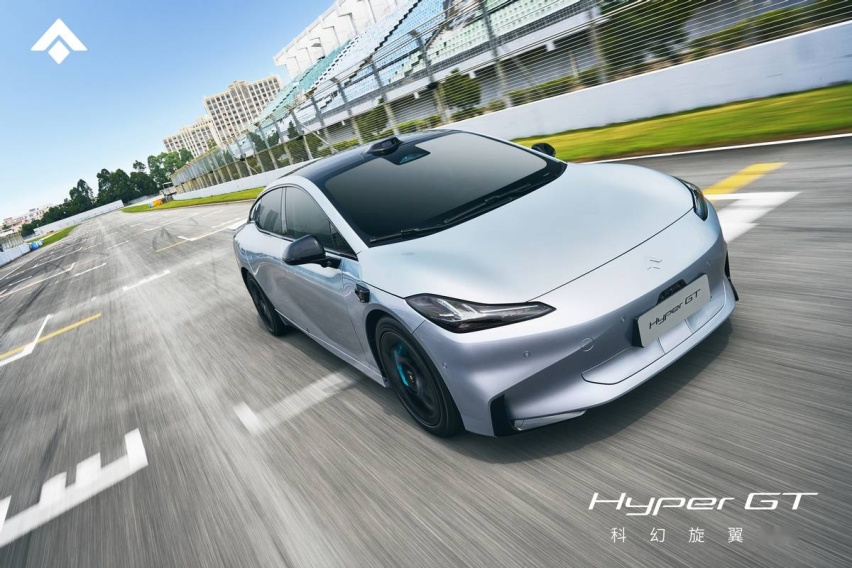 中大型尺寸、三激光雷达、4.9秒破百！昊铂Hyper GT预售21.9