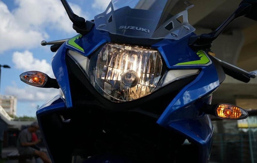 国内最畅销的250“跑车” 铃木GSX-250R实拍解析