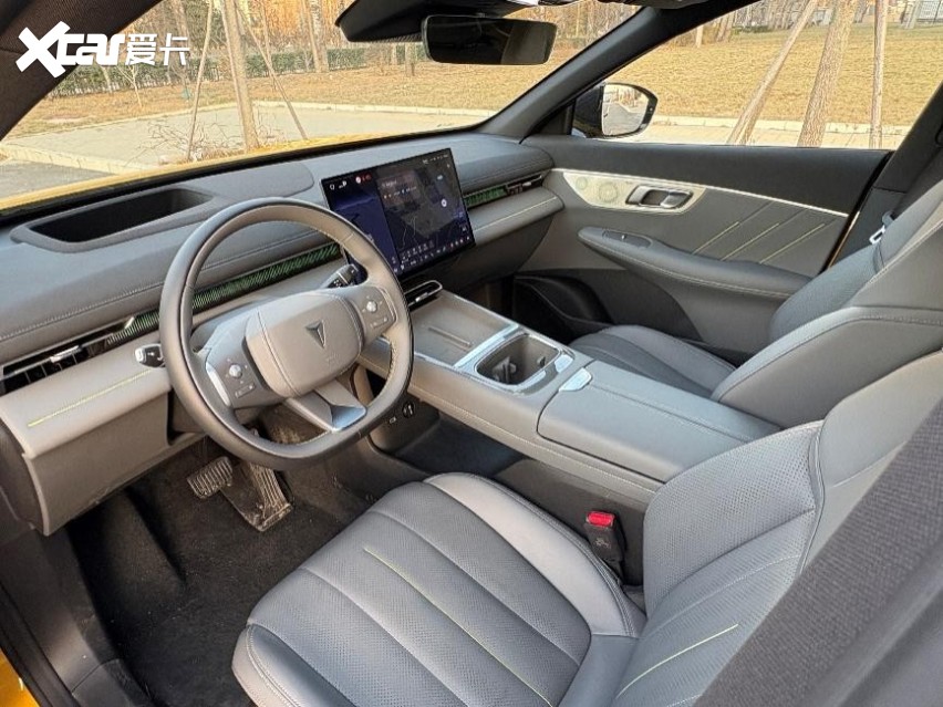 全新深蓝S07长续航版：630km+华为ADS SE，真的太香了