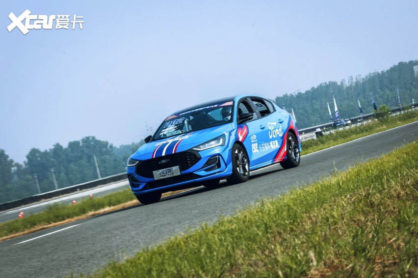 全新福克斯点燃驾驭激情 斩获2022CCPC中国量产车大赛专业站冠军