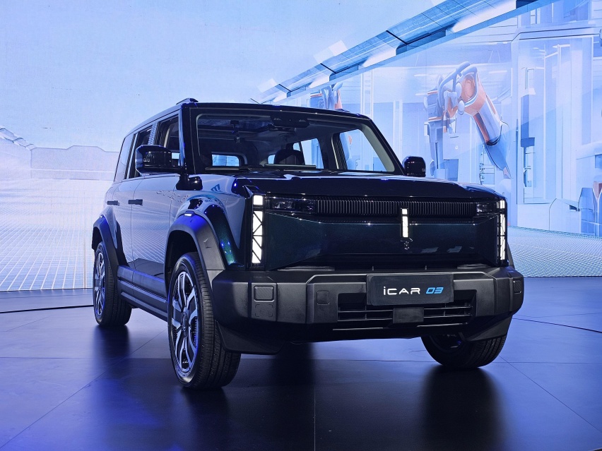 奇瑞iCAR 03机会与竞争剖析：吉姆尼“电替”，同时切入两块市场