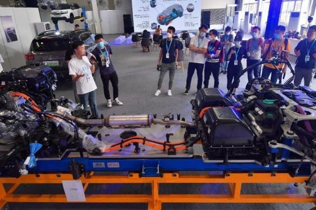 不懂车买探岳GTE，懂车的选天逸PHEV，这是为什么？