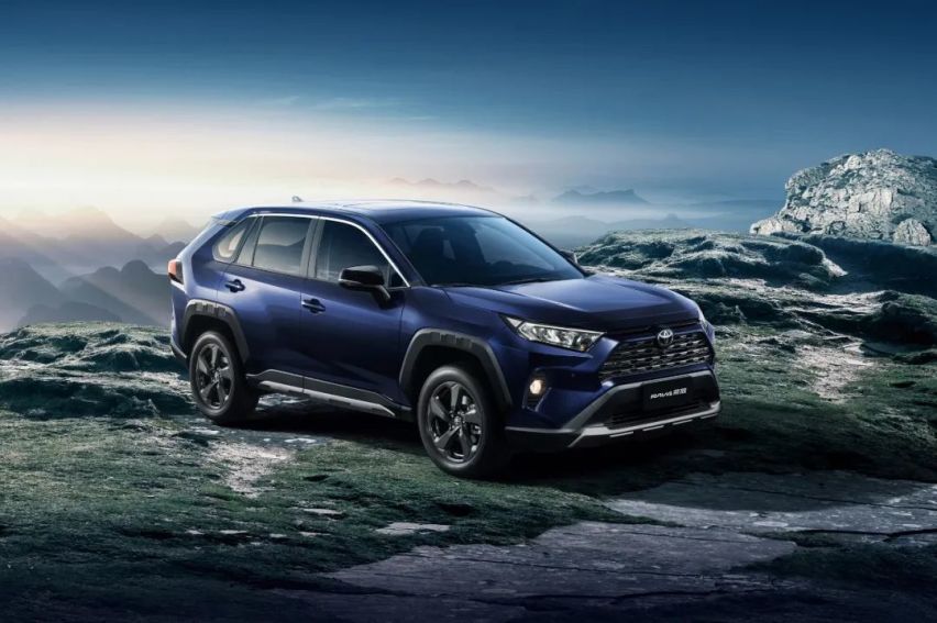 首付5.3万，月均花费5267元，搭载2.0L动力的RAV4荣放怎么样