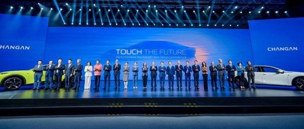 发布电池、合作华为、强势出海，长安汽车不断活成了别人家的企业