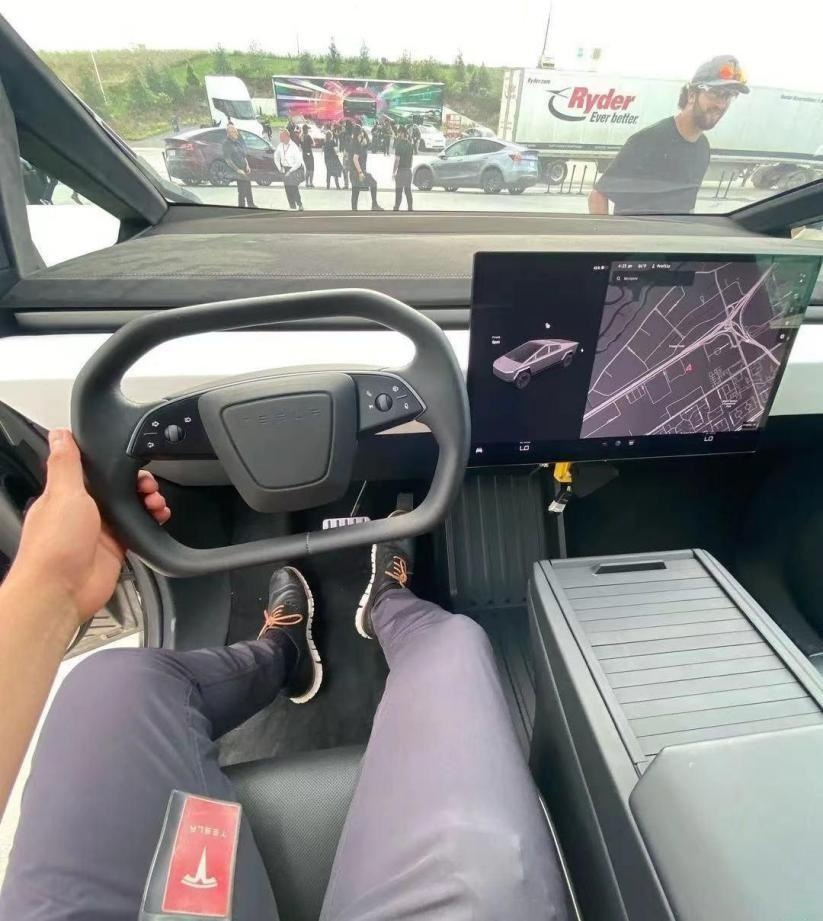 特斯拉官宣第一辆电动皮卡Cybertruck下线！