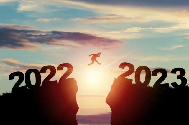 2023洗牌加速，变局之下新能源车市谁能笑到最后