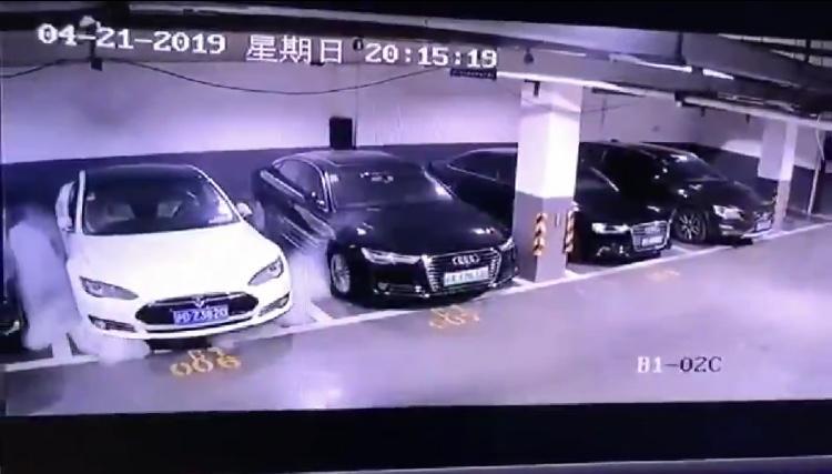 特斯拉们就是“移动炸弹”？电动汽车自燃启示录