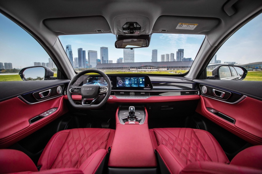 这才是年轻人的SUV，9.99万起，配置不输豪华车，关键安全又性能