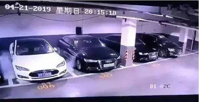 激情“燃烧”的时代 蔚来ES8自燃 这样的电动车你还敢买么？