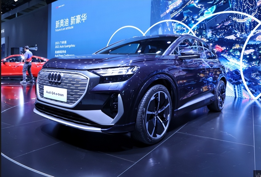 奥迪Q4 e-tron，不加油续航605公里，造型高级，不到30万起