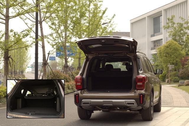 硬派运动中型SUV,最大252马力,20万内入顶配,实拍广汽传祺GS8S