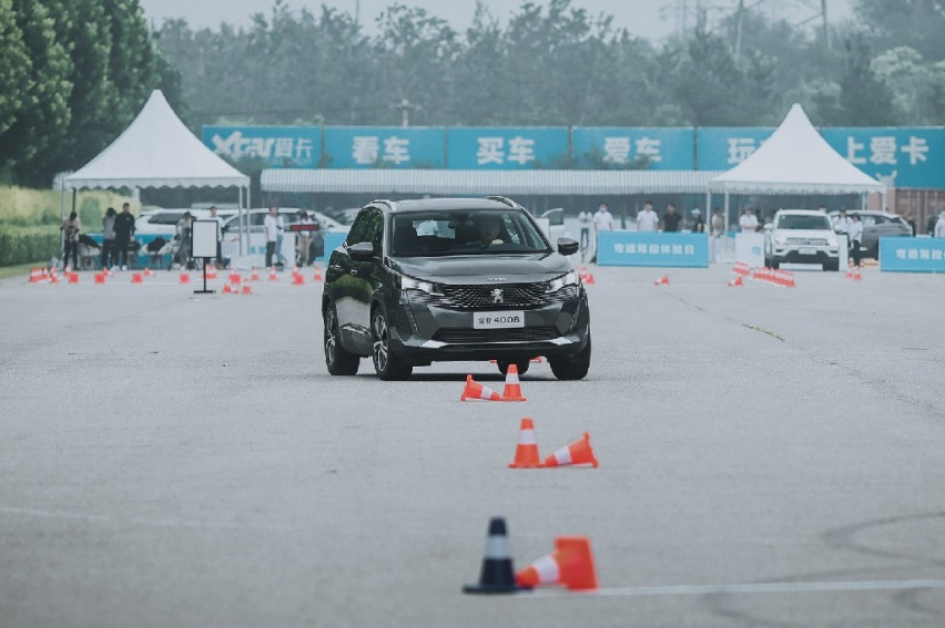 紧凑型SUV“三国杀”：4008VS RAV4 VS途岳