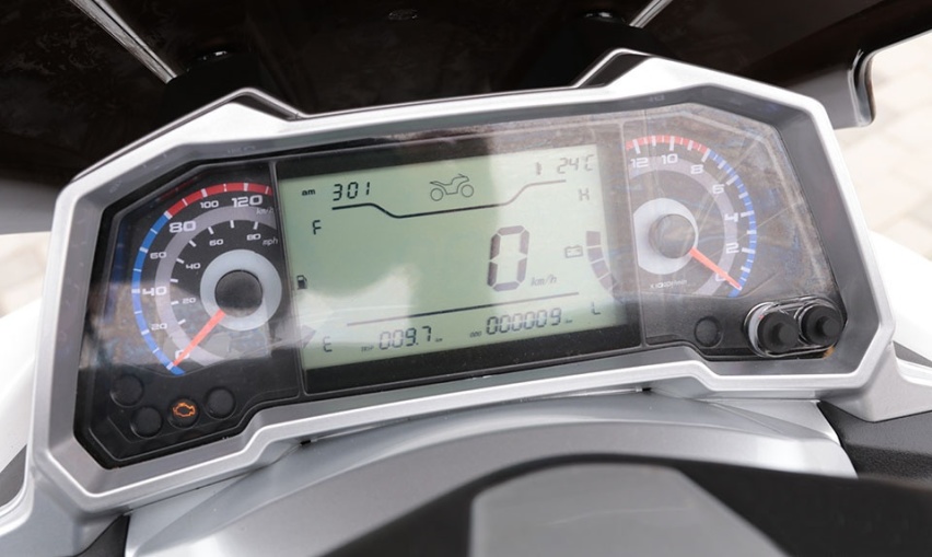 龙嘉VMAX300原型？ 意大利FORMULA 125