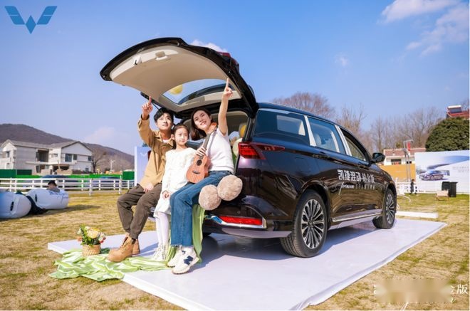 给家人的“SPA级大四座”，试驾五菱凯捷混动铂金版