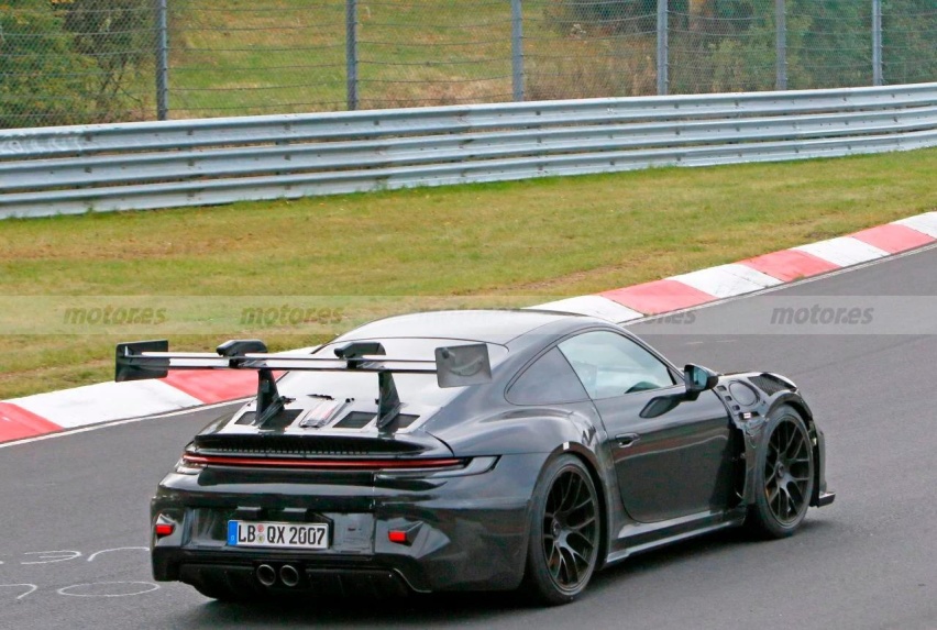 性能更极端，更偏赛车取向，全新保时捷911 GT3 RS曝光