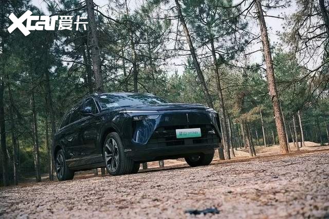 蓝山DHT-PHEV；全家人出门别焦虑