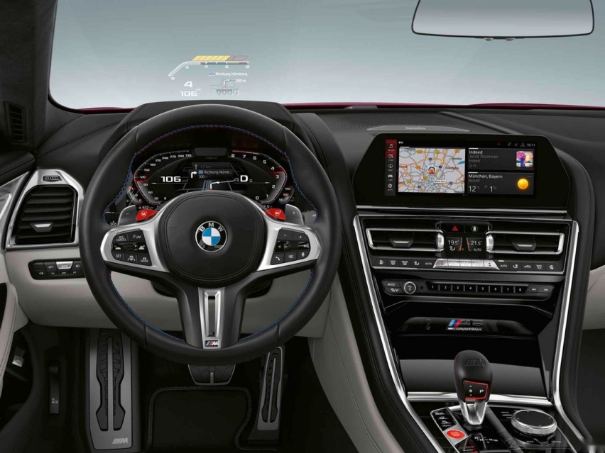 全新第七代 iDrive 人机交互系统内置 BMW 智能个人助理