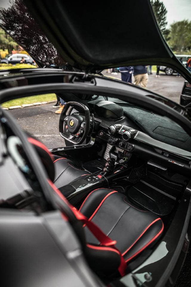 全黑化风格的法拉利LaFerrari实车
