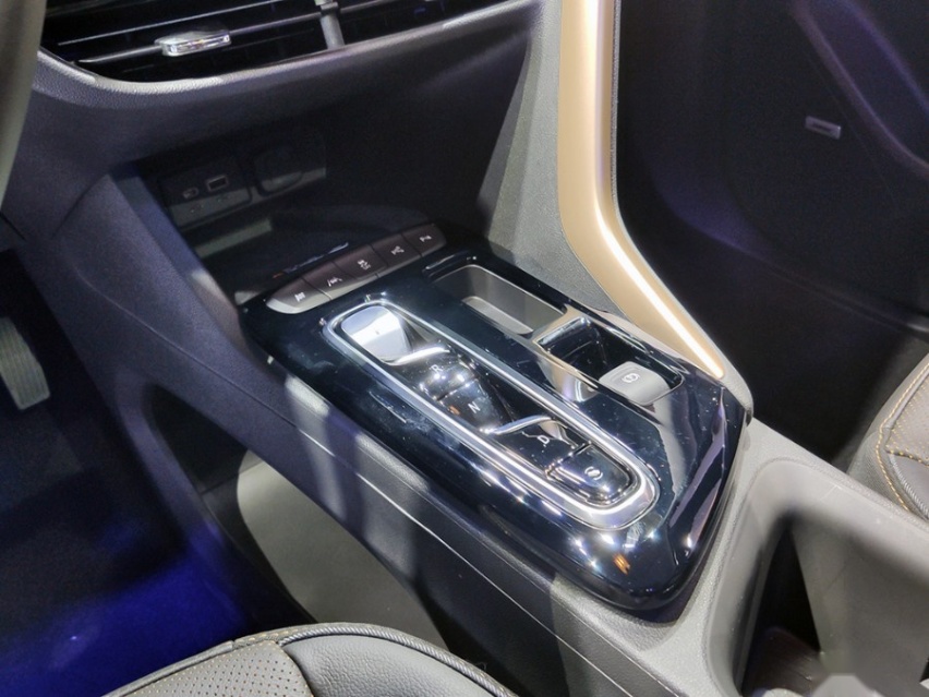 续航500km的纯电动SUV，车展实拍别克微蓝7