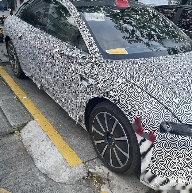 华为北汽新车！鸿蒙智行第三界享界新车，6月发布，定位百万轿跑？