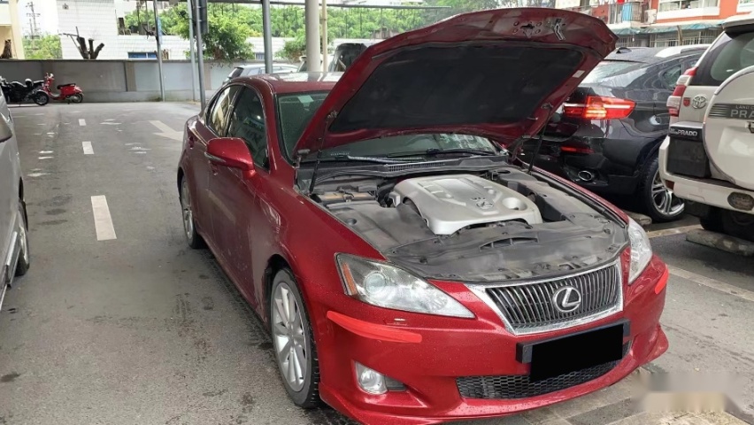 移植了5.0 V8机器的雷克萨斯IS300，这是给宝宝的见面礼？