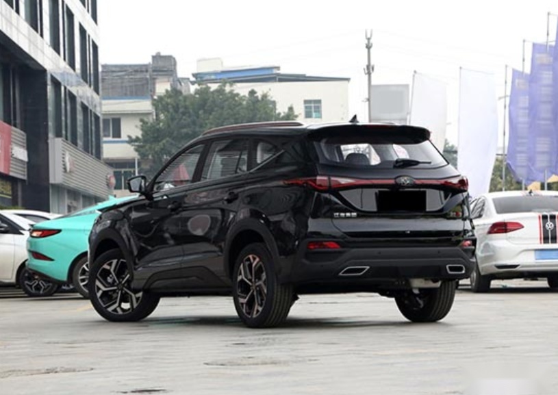思皓X8新增车型上市 配置新升级 售价16.98万元