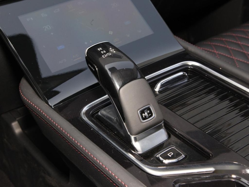 瞄准CS95和GS8，20万内的大空间SUV，奔腾T99正式