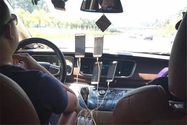 这是车载互联系统的主场，手机硬闯，是谁给了你胆量？