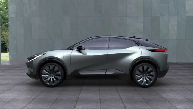 与普锐斯设计同源，丰田bZ Compact SUV