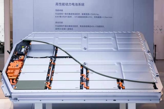极狐汽车两款重磅车型，成为合肥车展的流量密码