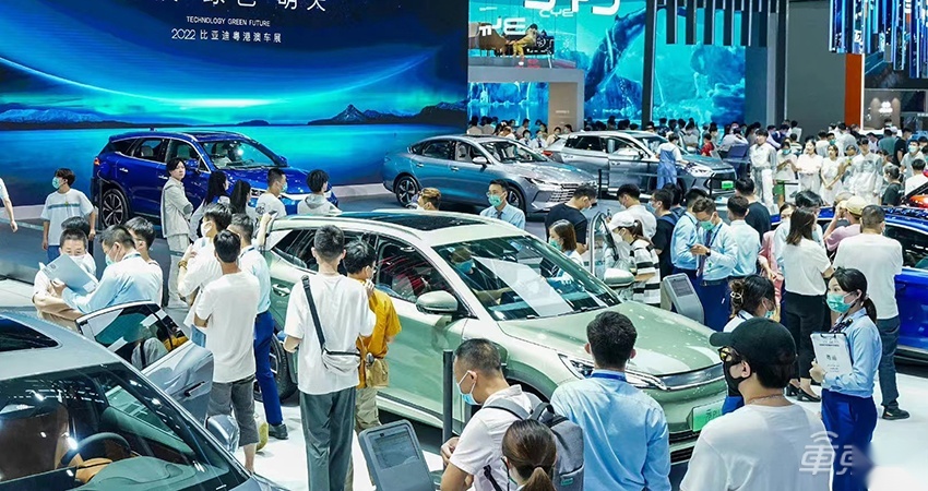 蔚小理加特斯拉都干不过比亚迪？上半年电车真实销量解读