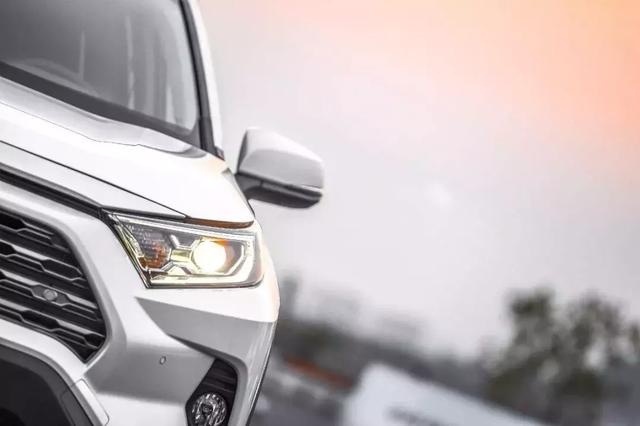一汽丰田全新RAV4荣放：重返热血年少