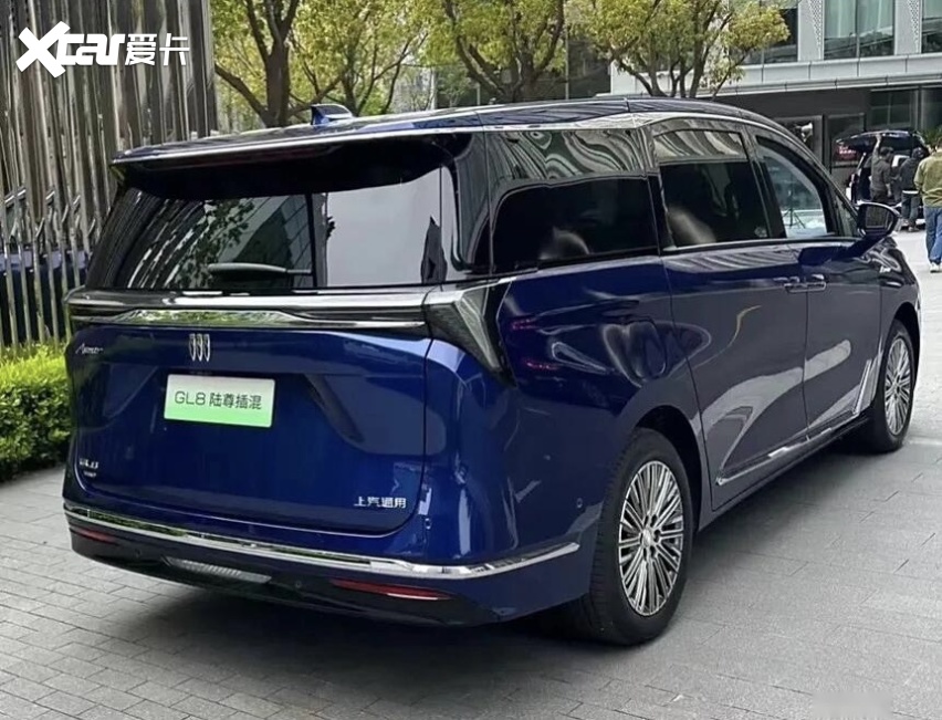 全新别克gl8插混版实车现身,配冰箱 彩电,续航1370km