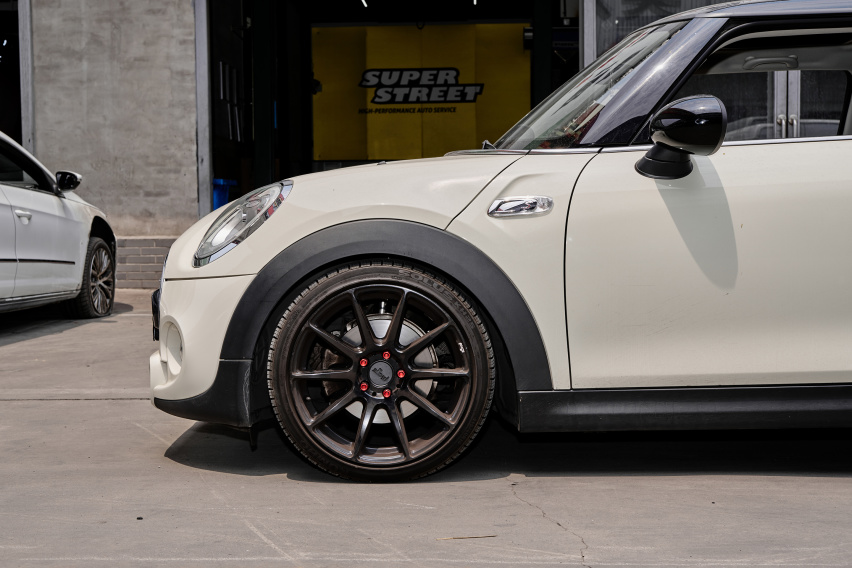 享受驾驶乐趣 MINI F56改装KWSC街道舒适版绞牙避震